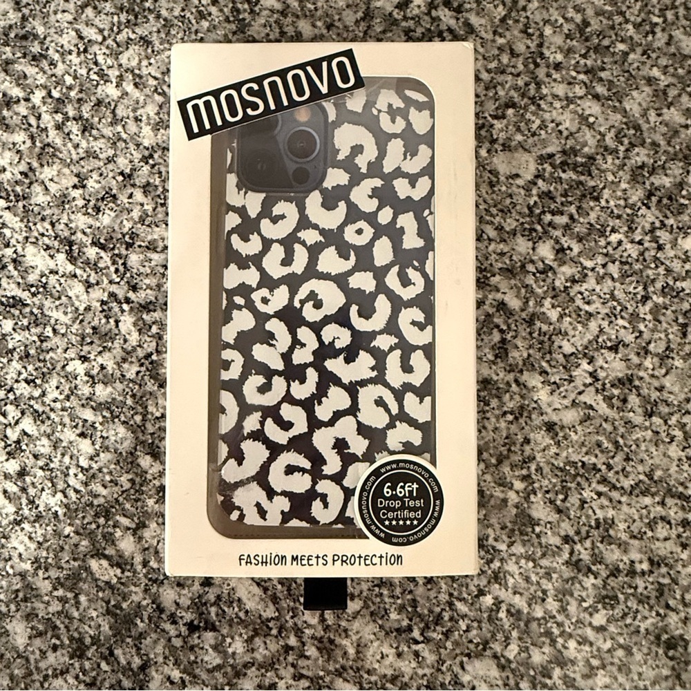 NWT Mosnovo iPhone 12 Pro Max Cell Phone Case Clear with White leopard Design